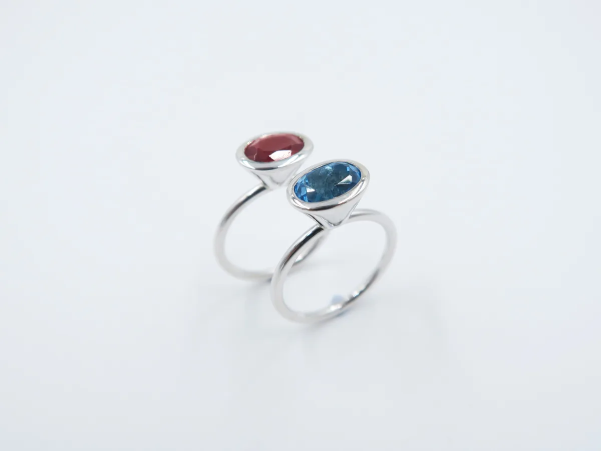Handcrafted solitaire
